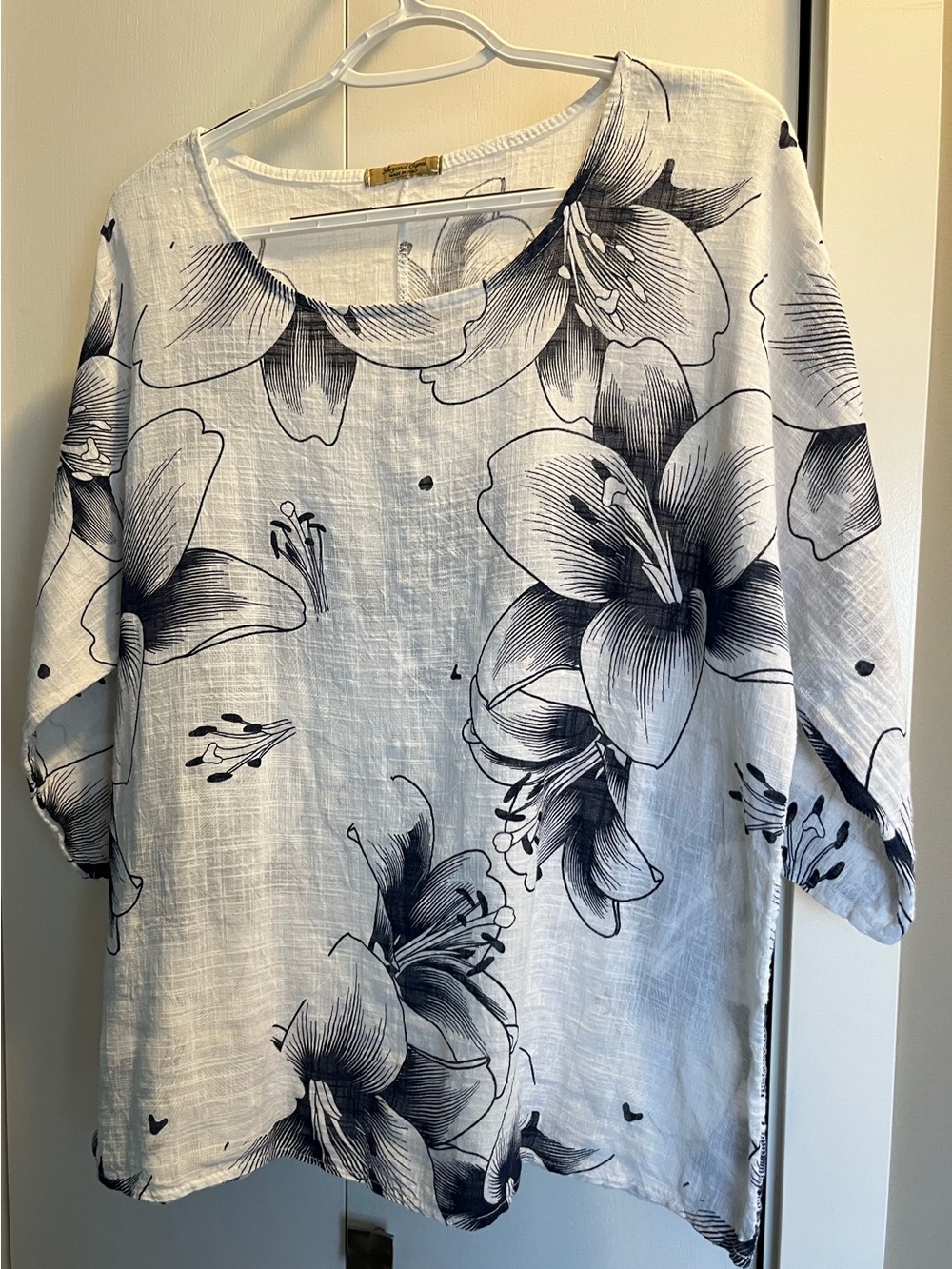 100% Cotton Beyond Capri White Floral Linen-Blend Top